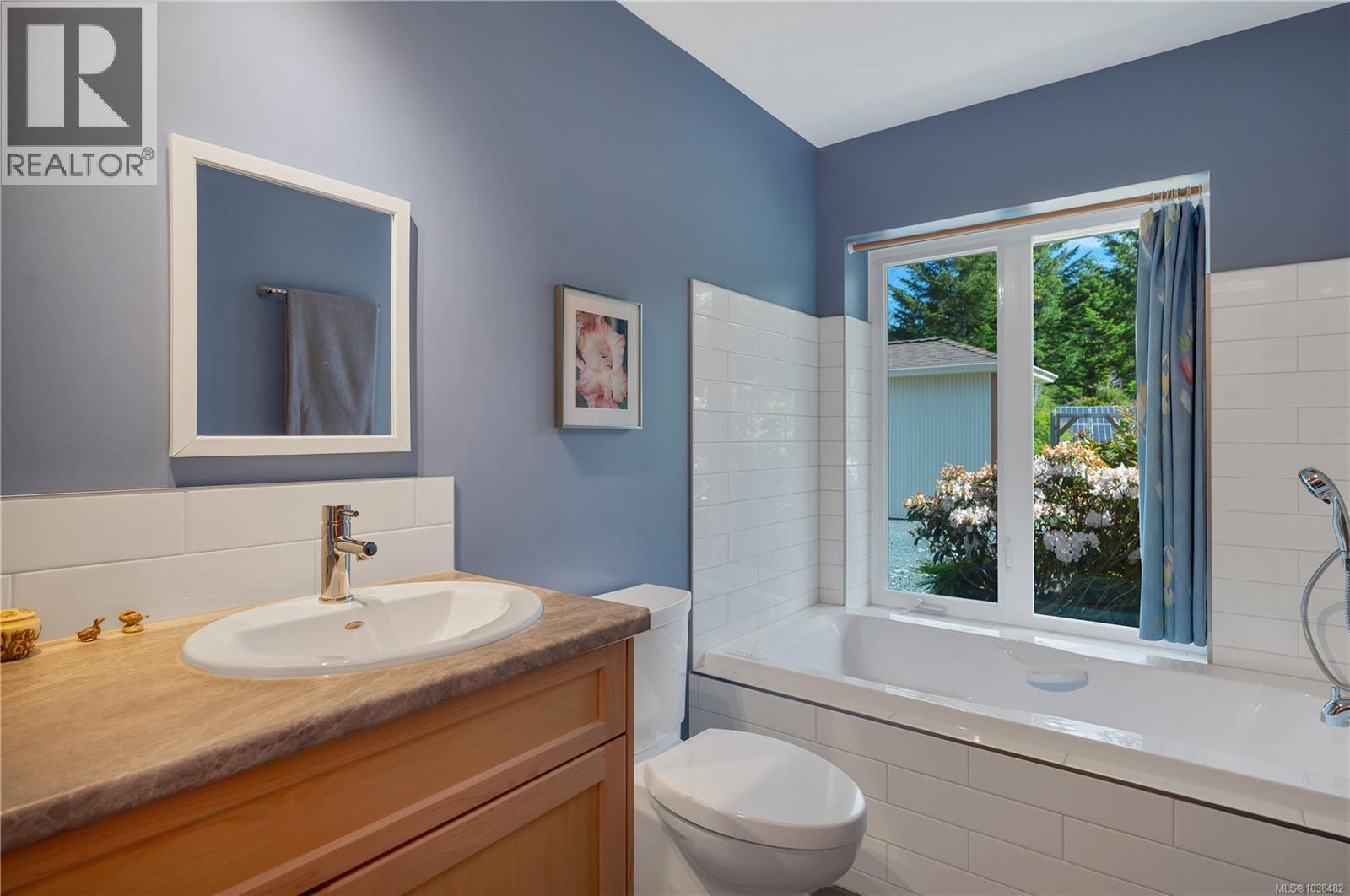 220 Irene Rd, Quadra Island, British Columbia  V0P 1N0 - Photo 24 - 1038482
