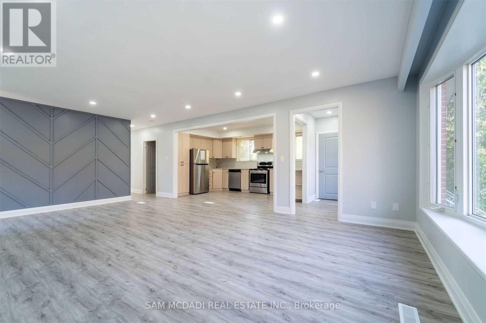 5318 Mericourt Road, Burlington, Ontario  L7L 3R4 - Photo 10 - W13206070