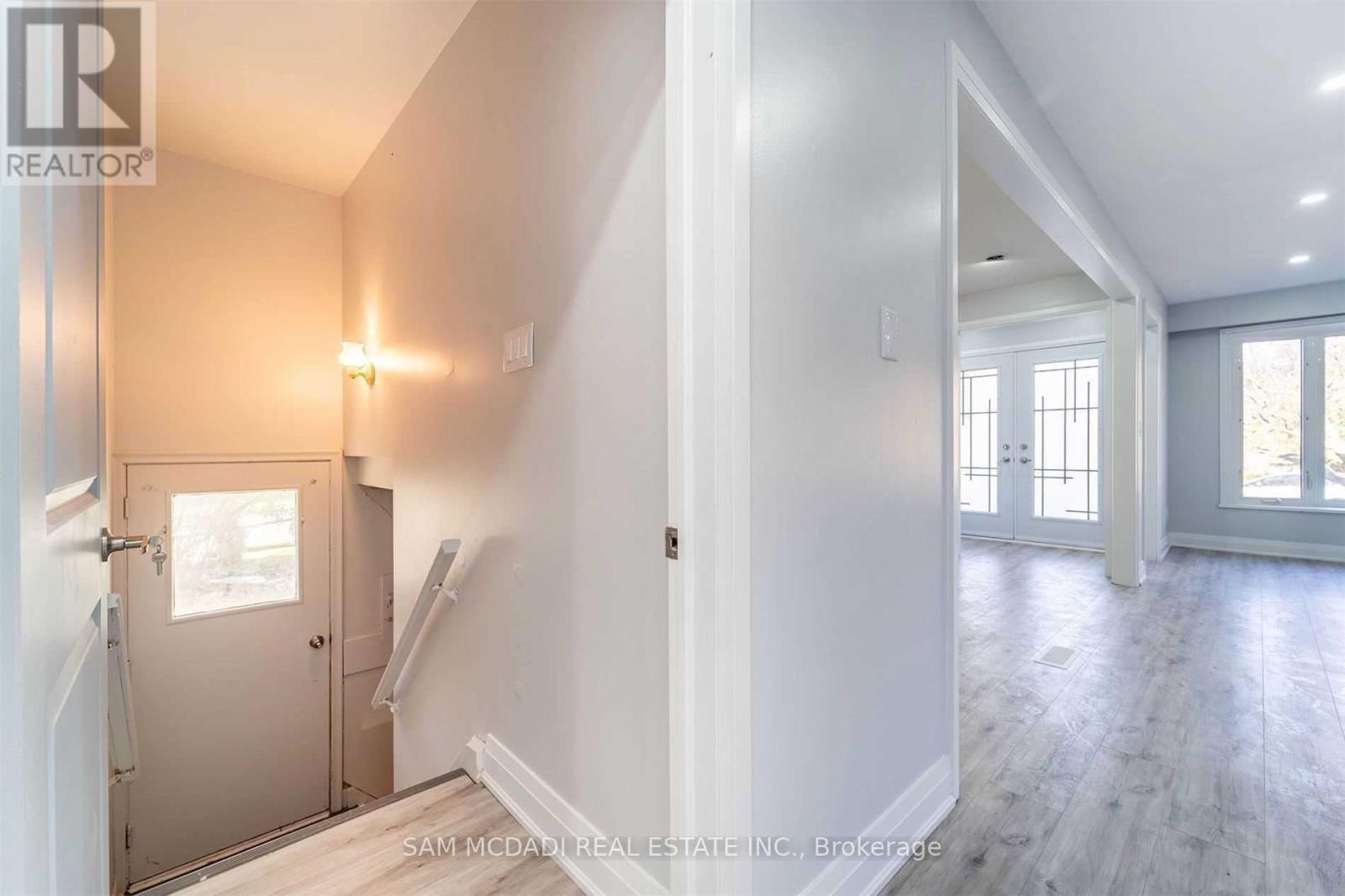 5318 Mericourt Road, Burlington, Ontario  L7L 3R4 - Photo 12 - W13206070