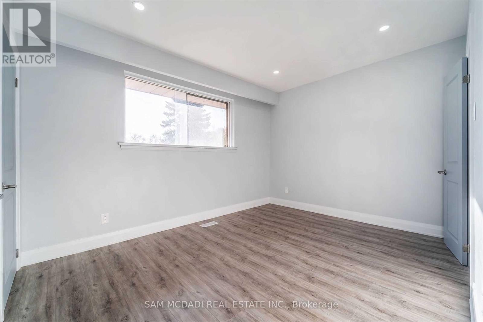 5318 Mericourt Road, Burlington, Ontario  L7L 3R4 - Photo 21 - W13206070