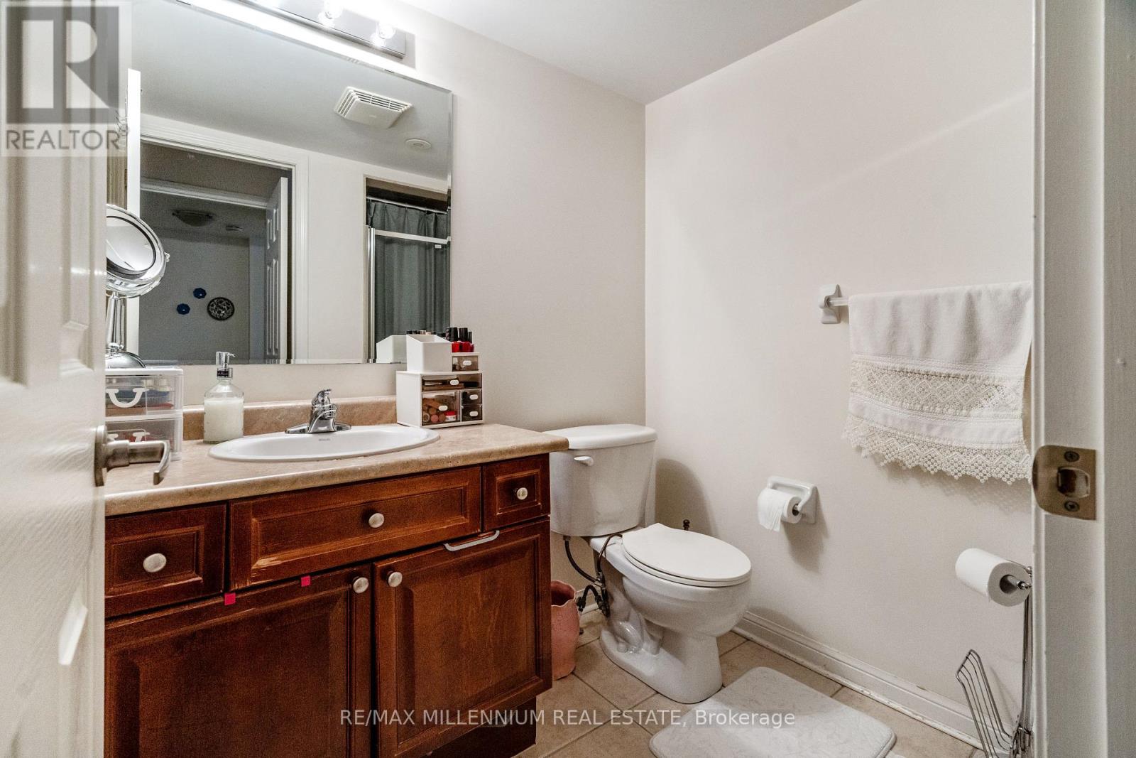 4 - 774 Neighbourhood Circle, Mississauga, Ontario  L5B 0B6 - Photo 23 - W13206094