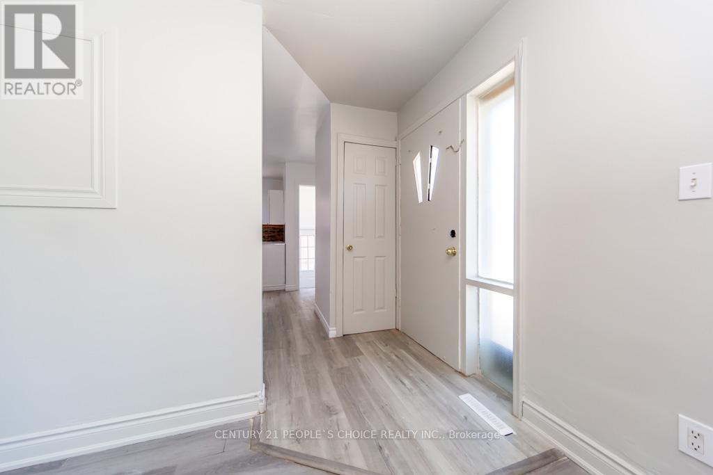 115 Mcmurchy Avenue S, Brampton, Ontario  L6Y 1Z1 - Photo 11 - W13206102