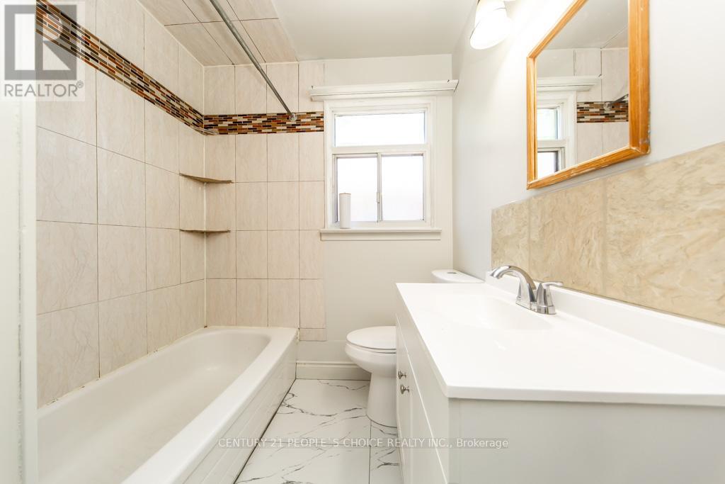 115 Mcmurchy Avenue S, Brampton, Ontario  L6Y 1Z1 - Photo 28 - W13206102