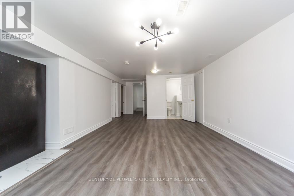 115 Mcmurchy Avenue S, Brampton, Ontario  L6Y 1Z1 - Photo 36 - W13206102