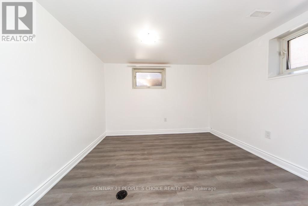 115 Mcmurchy Avenue S, Brampton, Ontario  L6Y 1Z1 - Photo 39 - W13206102