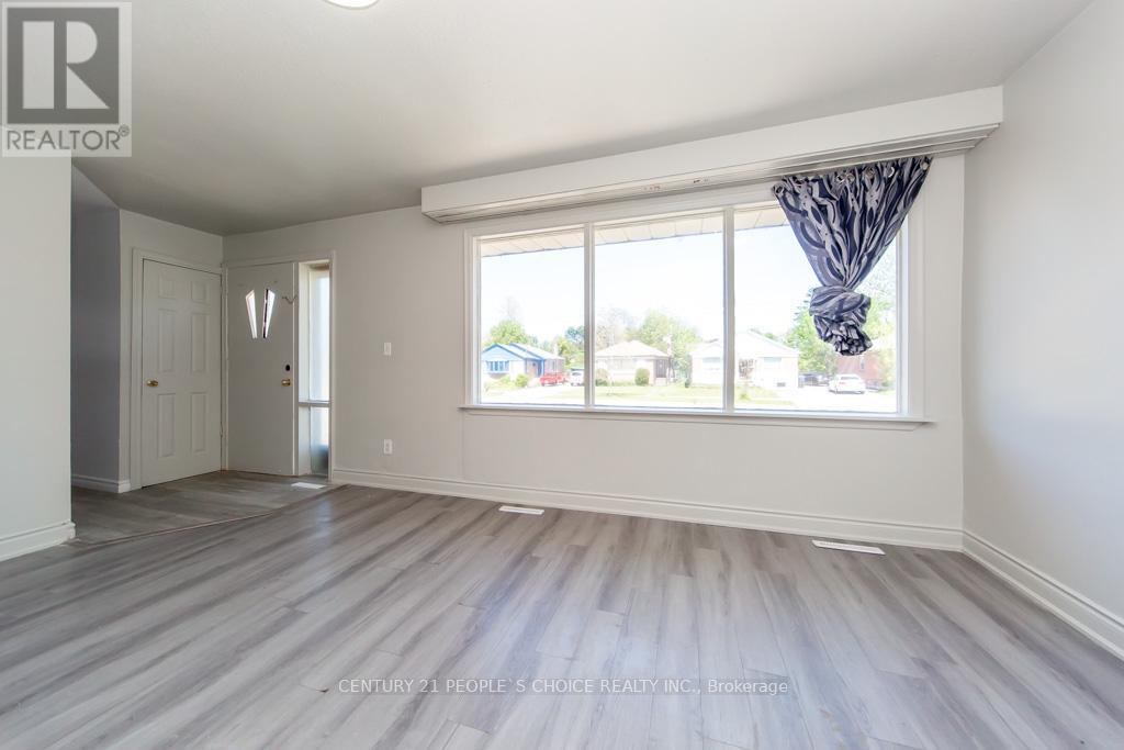115 Mcmurchy Avenue S, Brampton, Ontario  L6Y 1Z1 - Photo 9 - W13206102