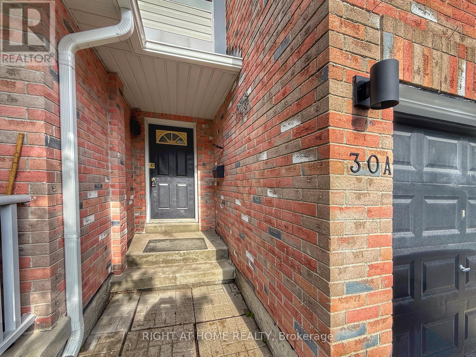 81 Northern Heights Drive, Richmond Hill, Ontario  L4B 4C9 - Photo 2 - N13130874