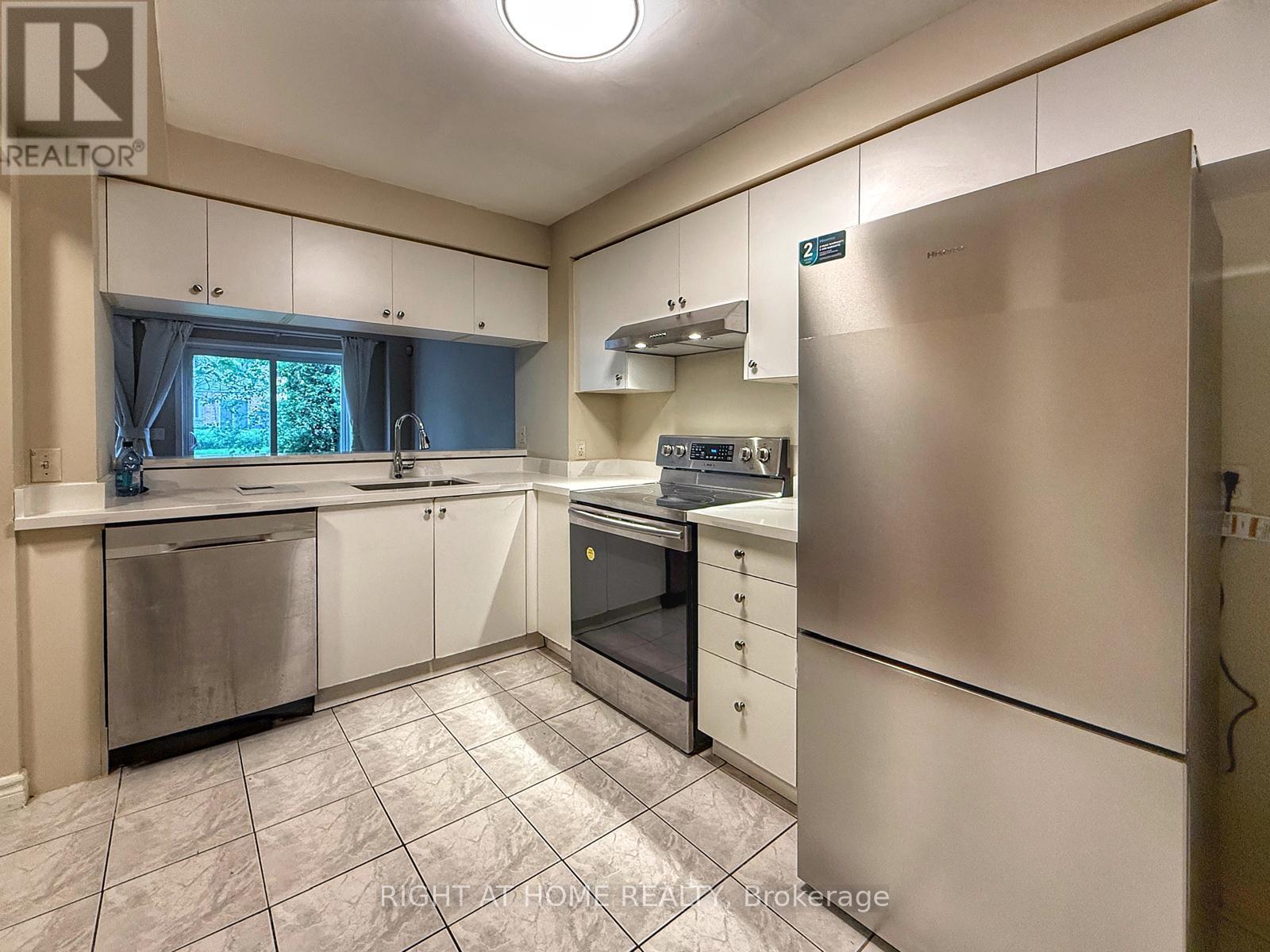 81 Northern Heights Drive, Richmond Hill, Ontario  L4B 4C9 - Photo 5 - N13130874