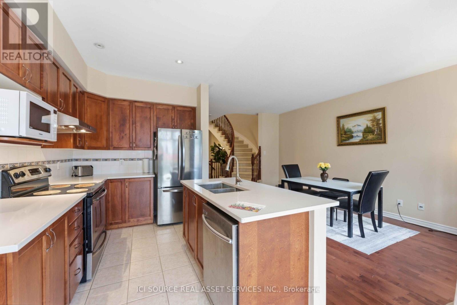 27 Torbec Avenue, Ottawa, Ontario  K2T 0B6 - Photo 5 - X13173142