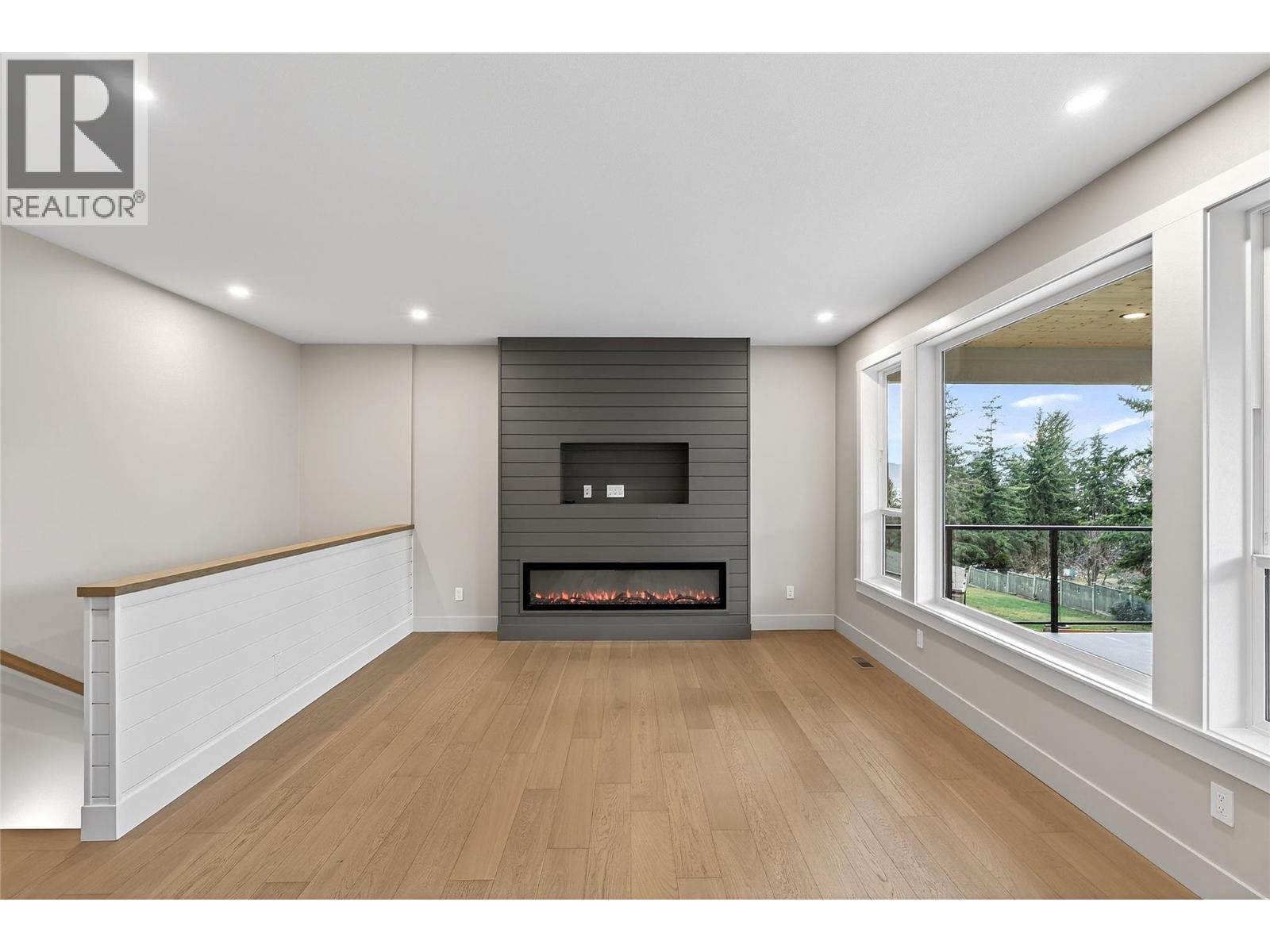 3682 Braelyn Road, Tappen, British Columbia  V0E 2X1 - Photo 8 - 10379011
