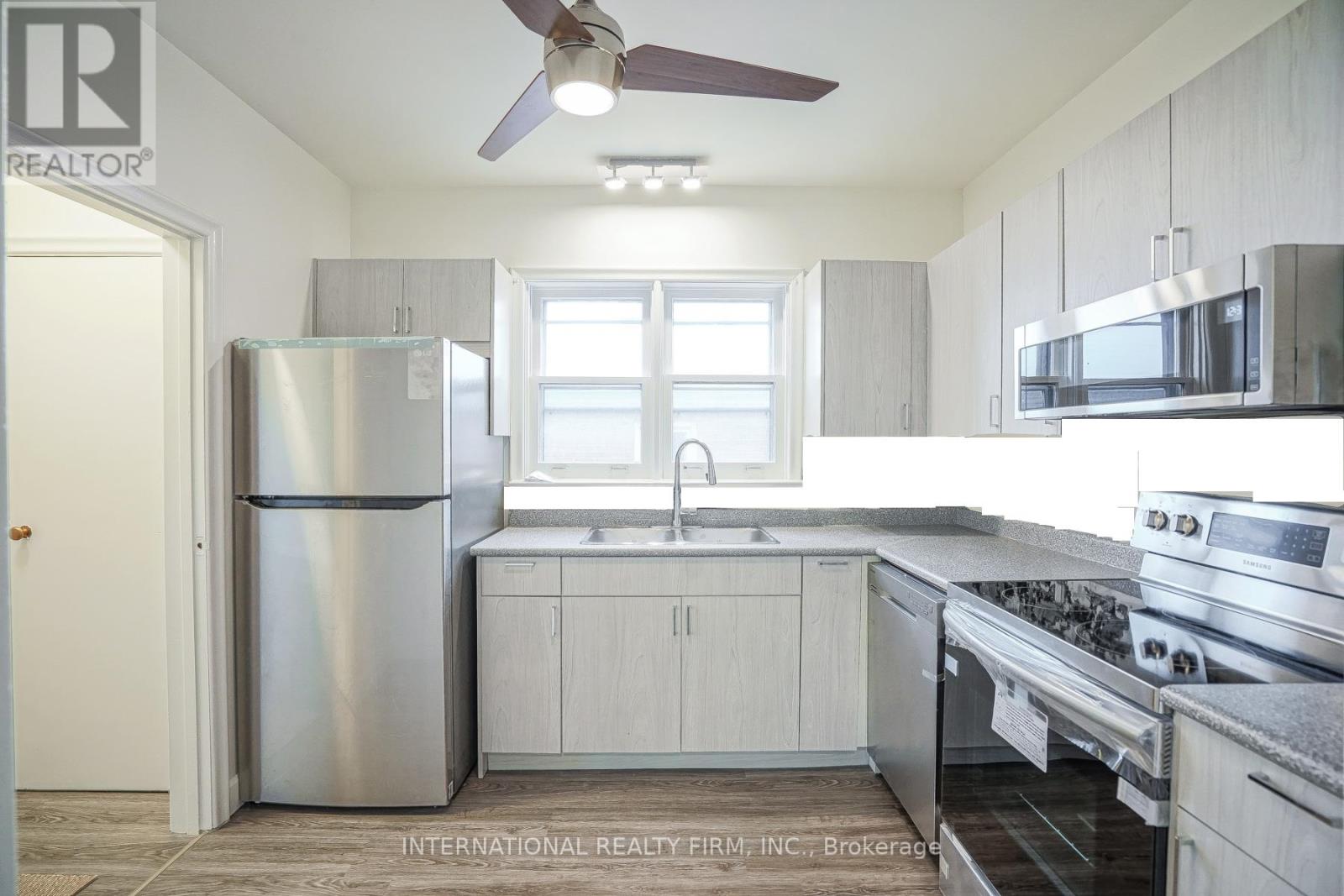 1 - 295 Indian Grove E, Toronto, Ontario  M6P 2H6 - Photo 8 - W13038162