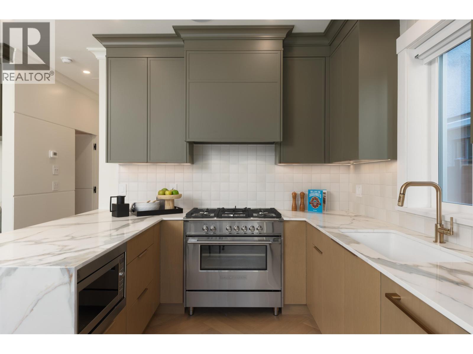 2 258 E 19 Avenue, Vancouver, British Columbia  V5V 1J2 - Photo 16 - R3129016
