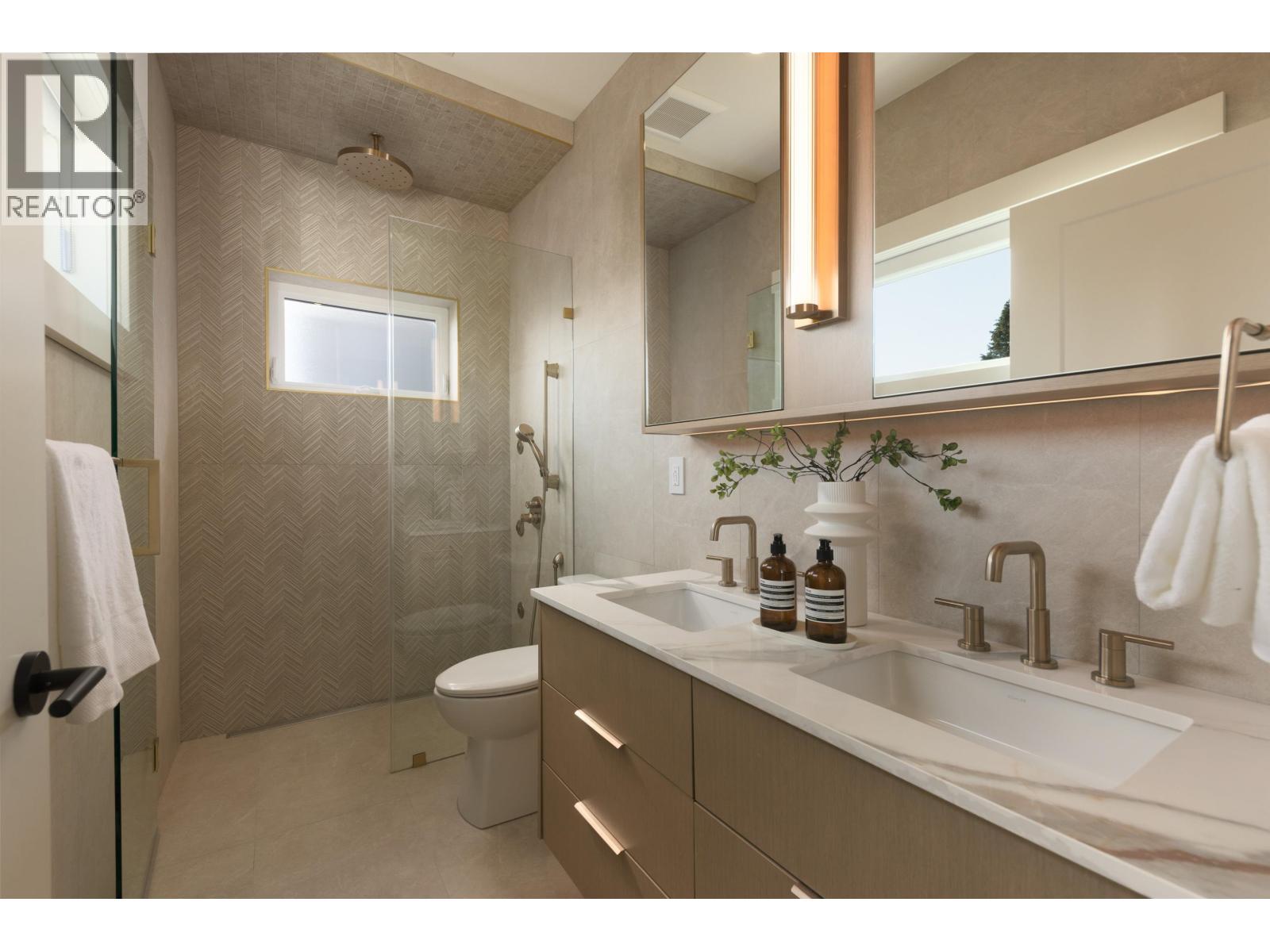 2 258 E 19 Avenue, Vancouver, British Columbia  V5V 1J2 - Photo 24 - R3129016