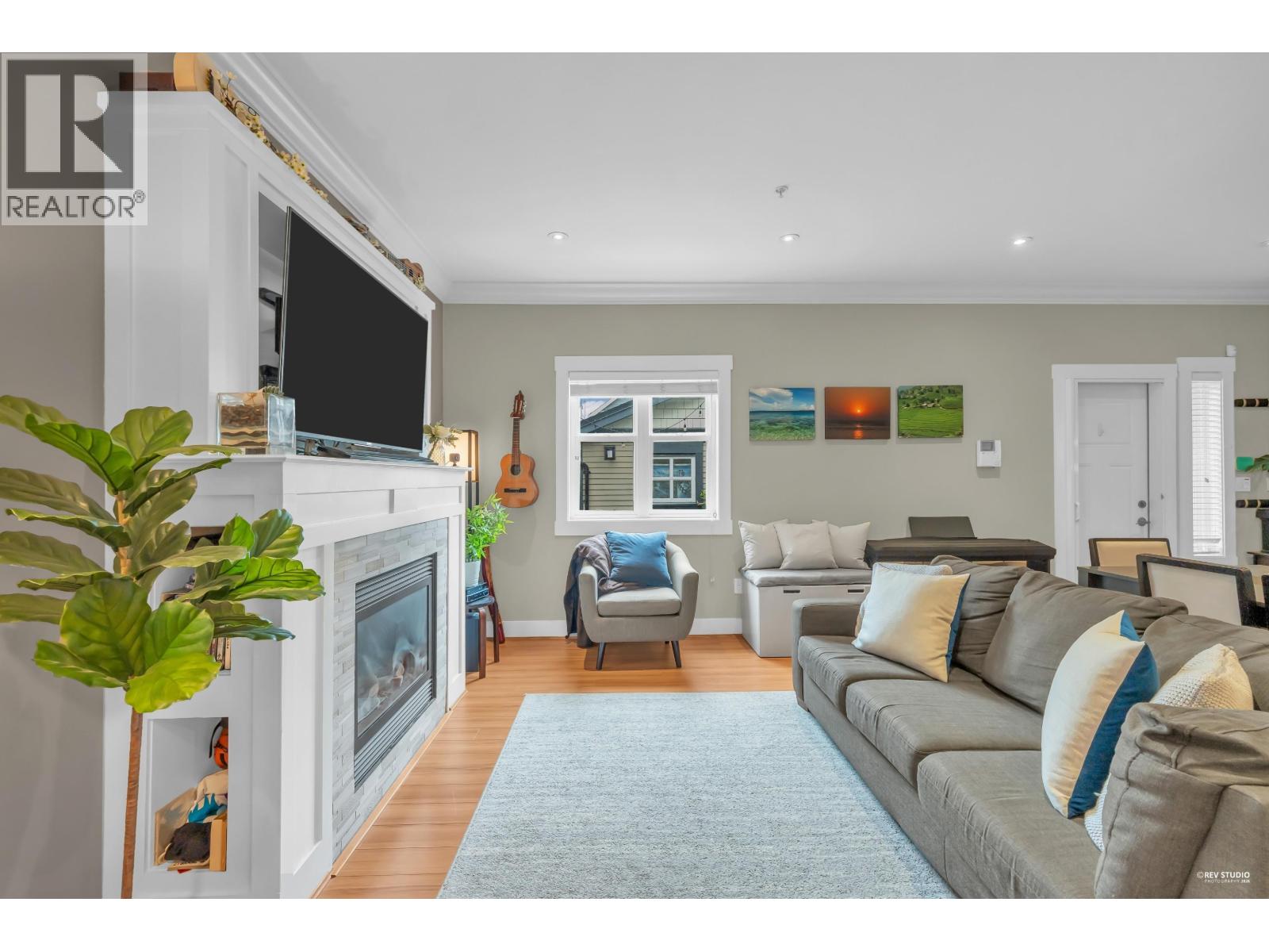 723 E 12th Avenue, Vancouver, British Columbia  V5T 2J1 - Photo 2 - R3129027