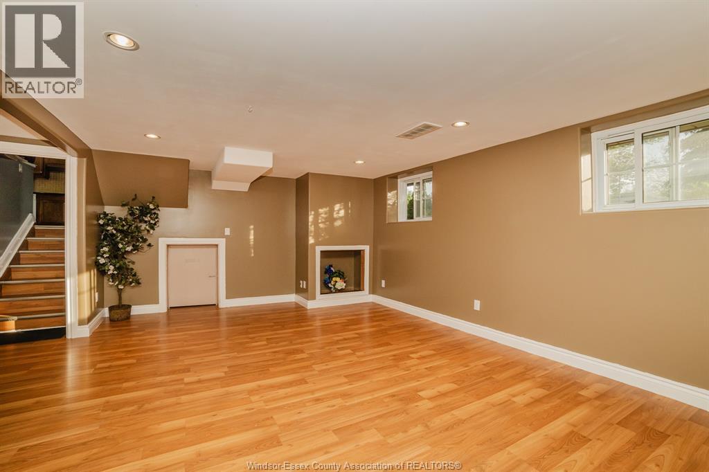 3018 Grandview Street, Windsor, Ontario  N8T 2L9 - Photo 16 - 26012260