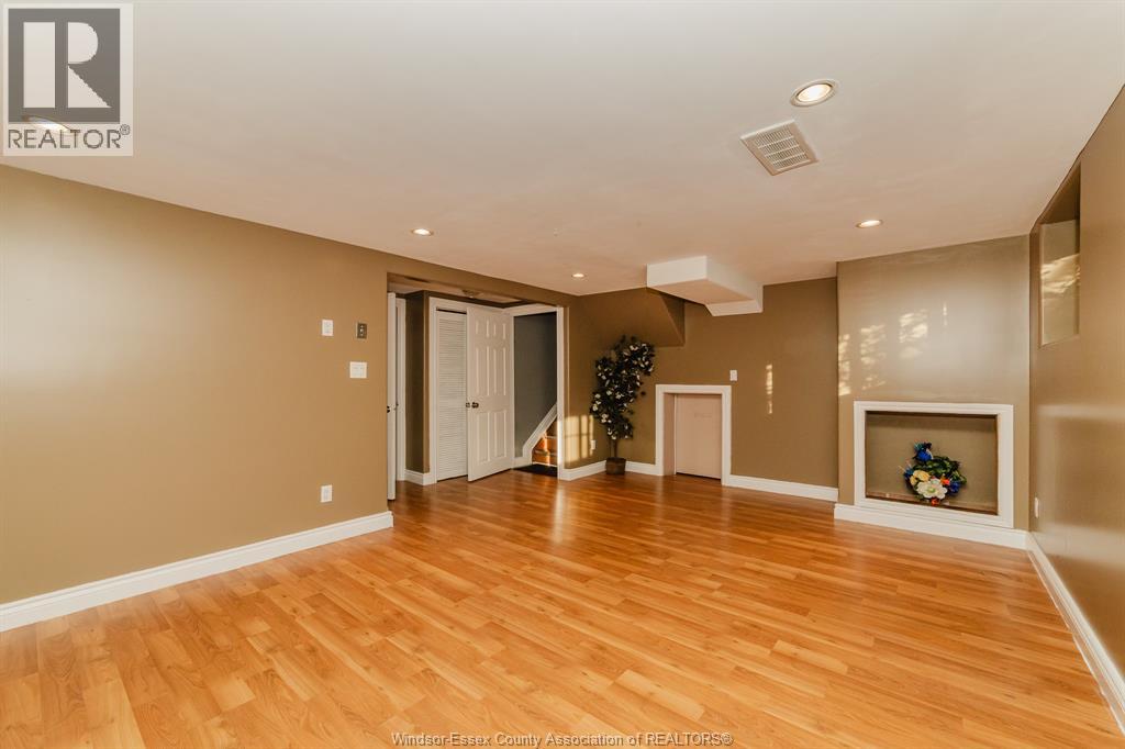 3018 Grandview Street, Windsor, Ontario  N8T 2L9 - Photo 17 - 26012260