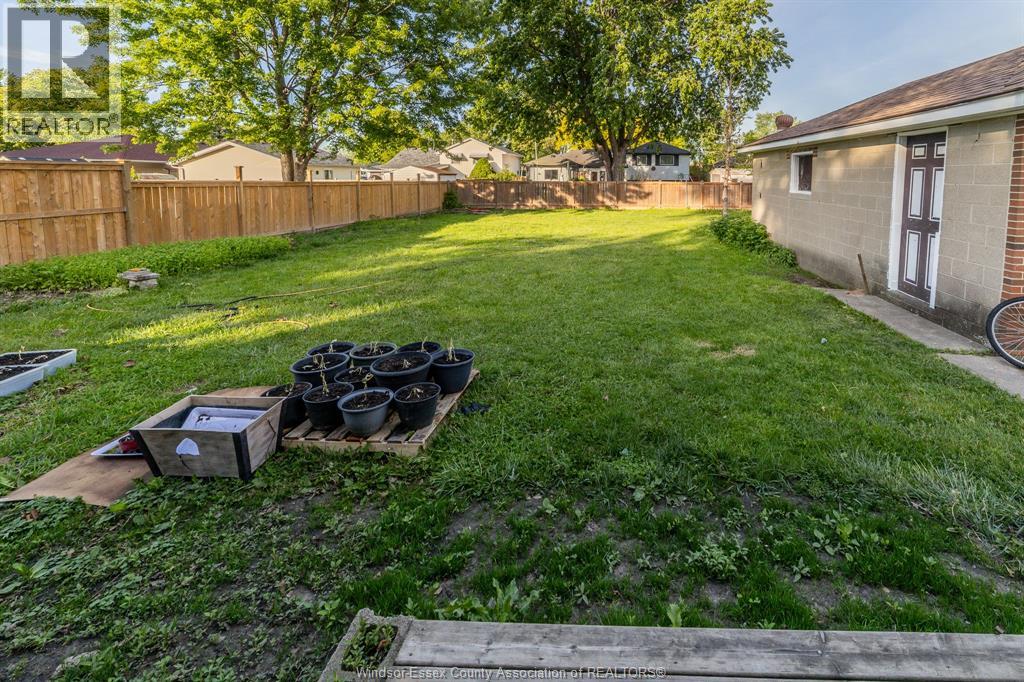 3018 Grandview Street, Windsor, Ontario  N8T 2L9 - Photo 22 - 26012260