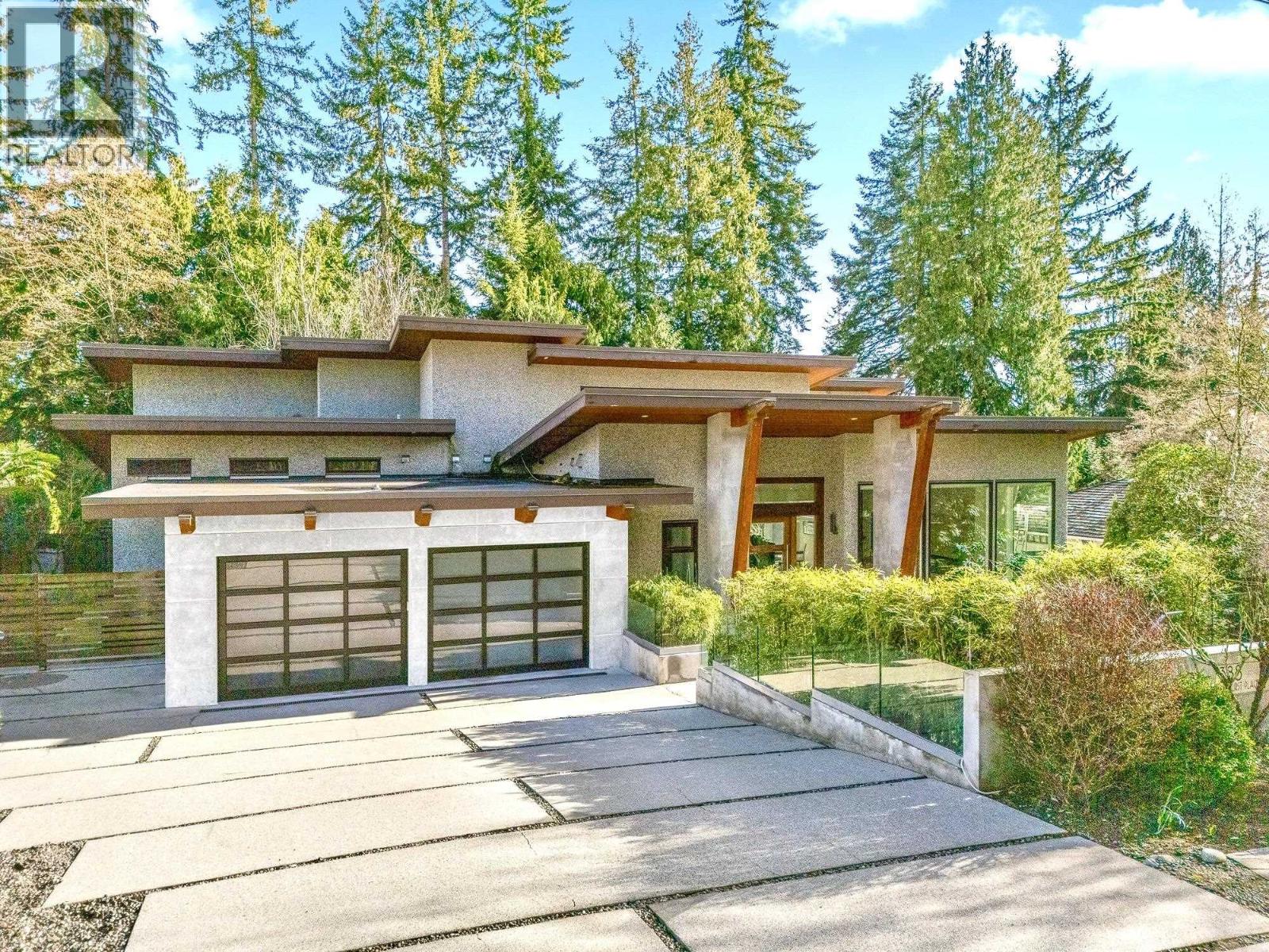 388 Hidhurst Place, West Vancouver, British Columbia  V7S 1K1 - Photo 1 - R3129048