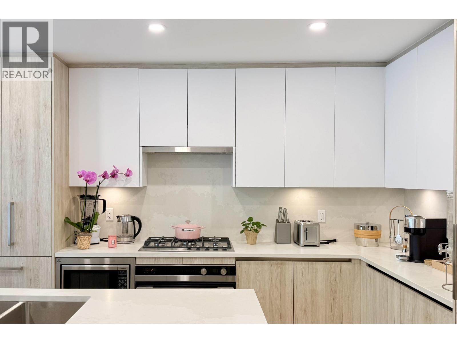 506 423 6th Street, West Vancouver, British Columbia  V7T 0A1 - Photo 15 - R3118167