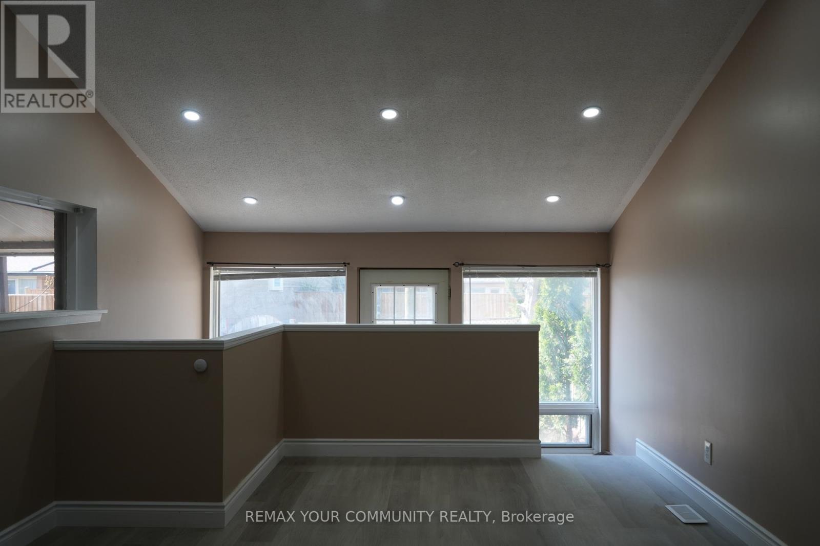 159 - 252 John Garland Boulevard, Toronto, Ontario  M9V 1N8 - Photo 10 - W13203318
