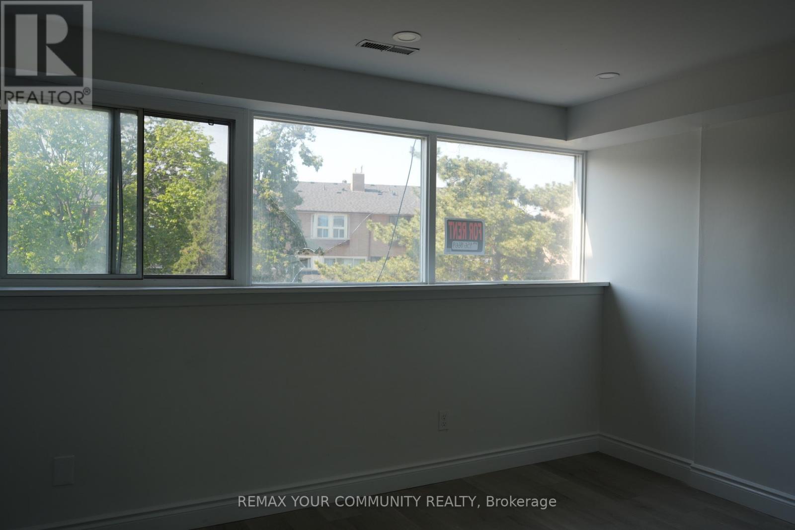 159 - 252 John Garland Boulevard, Toronto, Ontario  M9V 1N8 - Photo 11 - W13203318