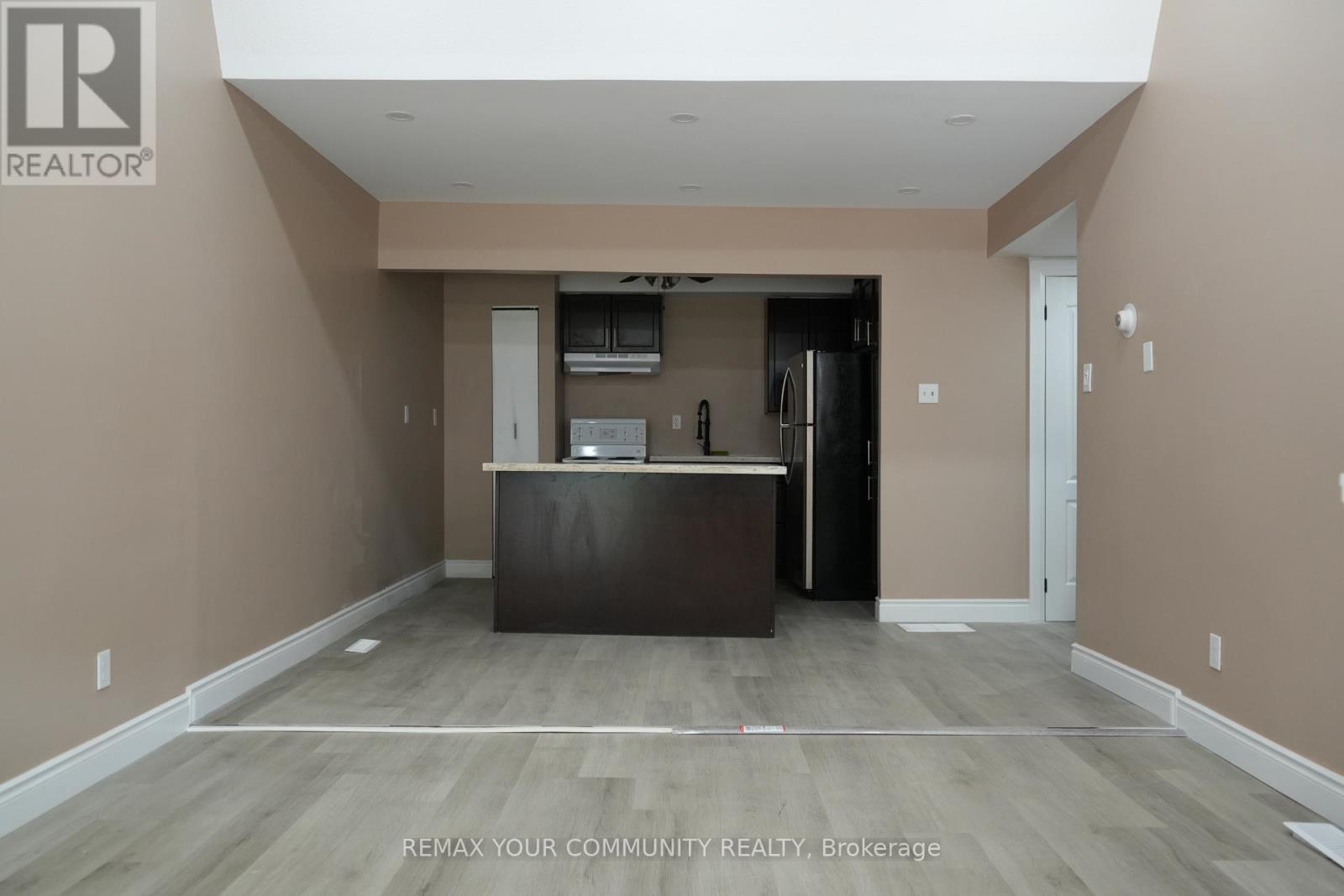 159 - 252 John Garland Boulevard, Toronto, Ontario  M9V 1N8 - Photo 6 - W13203318
