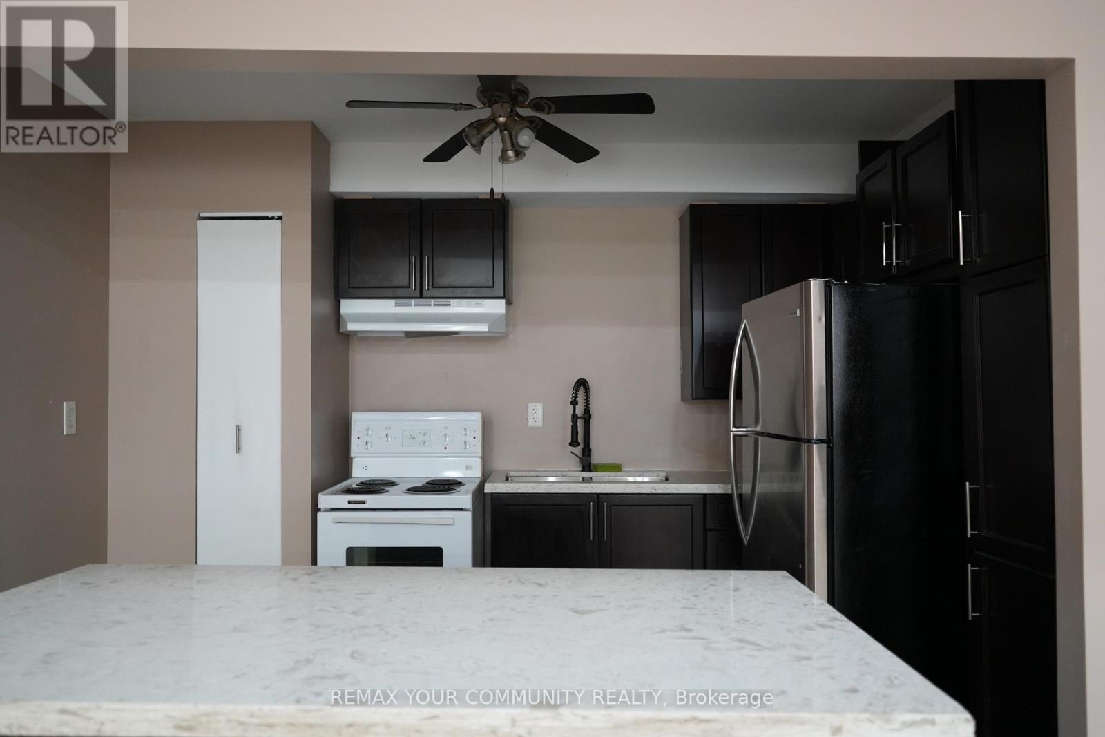 159 - 252 John Garland Boulevard, Toronto, Ontario  M9V 1N8 - Photo 7 - W13203318