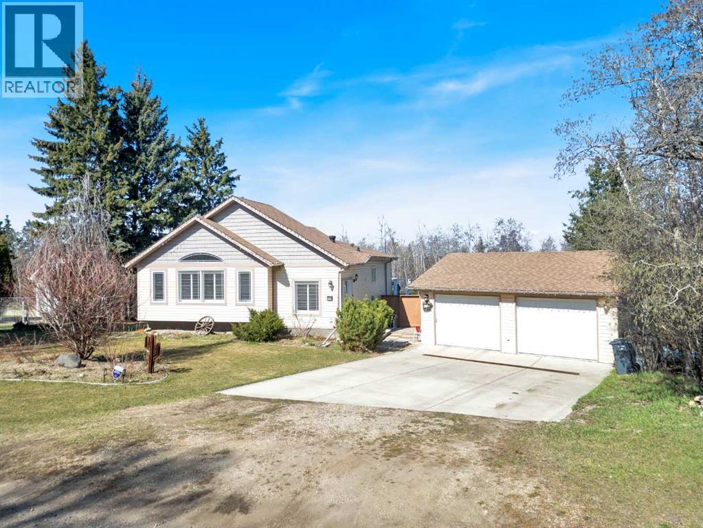 5228 42 Street Close, Ponoka, Alberta  T4J 1C9 - Photo 1 - A2302182