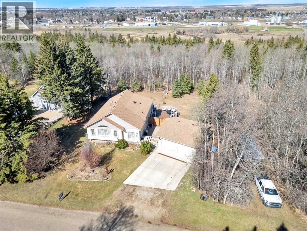 5228 42 Street Close, Ponoka, Alberta  T4J 1C9 - Photo 2 - A2302182