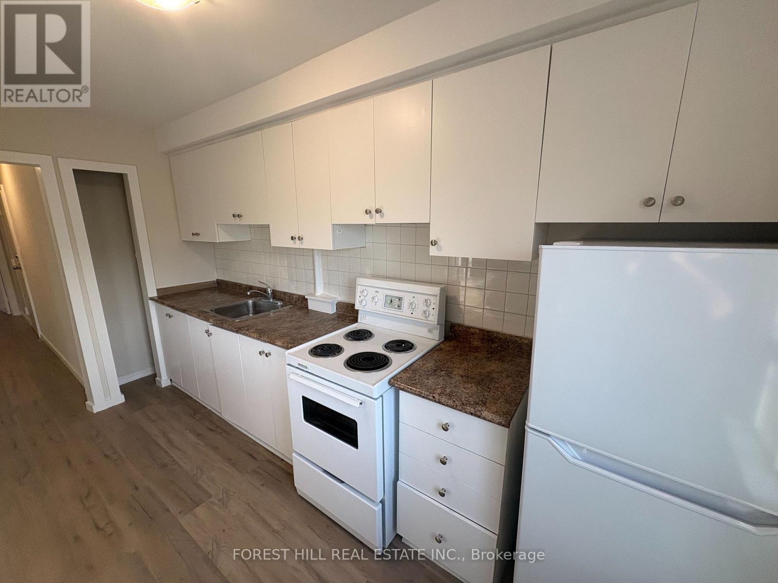 3 - 245 Lakeshore Road E, Mississauga, Ontario  L5G 1G8 - Photo 9 - W13206126