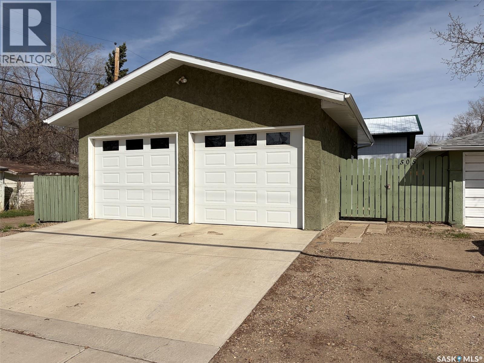505 Centre Street, Shaunavon, Saskatchewan  S0N 2M0 - Photo 35 - SK037372
