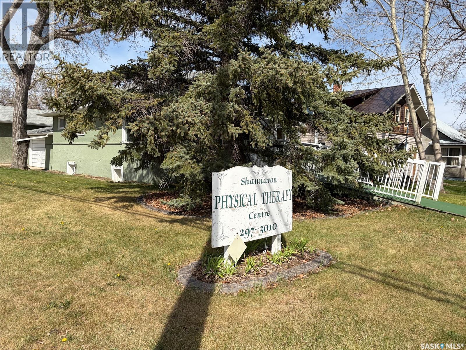 505 Centre Street, Shaunavon, Saskatchewan  S0N 2M0 - Photo 38 - SK037372