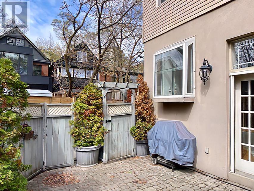 Main + Lower - 21 Melgund Road, Toronto, Ontario  M5R 1Z9 - Photo 25 - C13072548