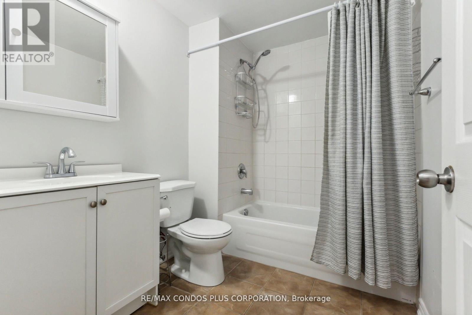 2 - 294 Fergus Avenue, Kitchener, Ontario  N2A 2H5 - Photo 4 - X13206140