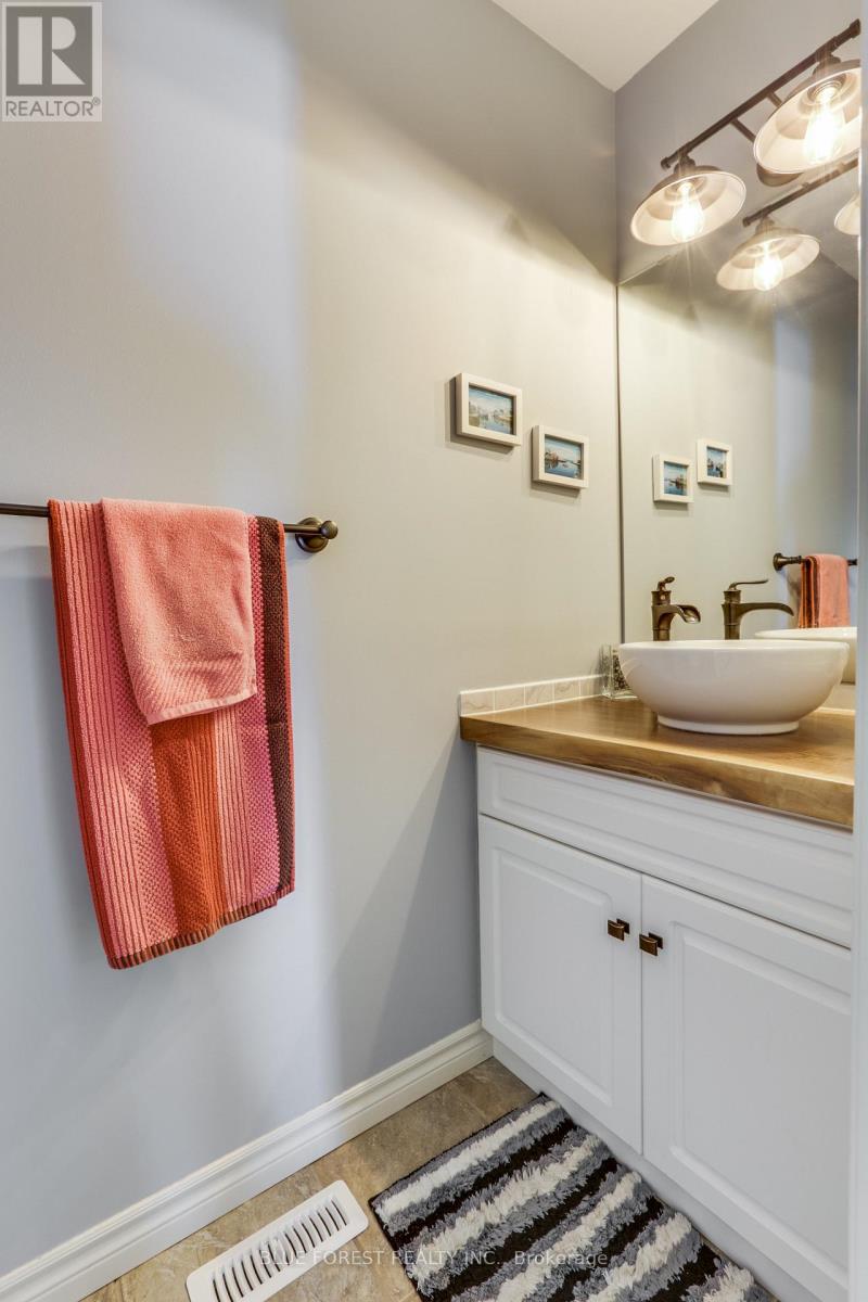 116 Woodvale Drive, Thames Centre, Ontario  N0L 1G3 - Photo 13 - X13206190