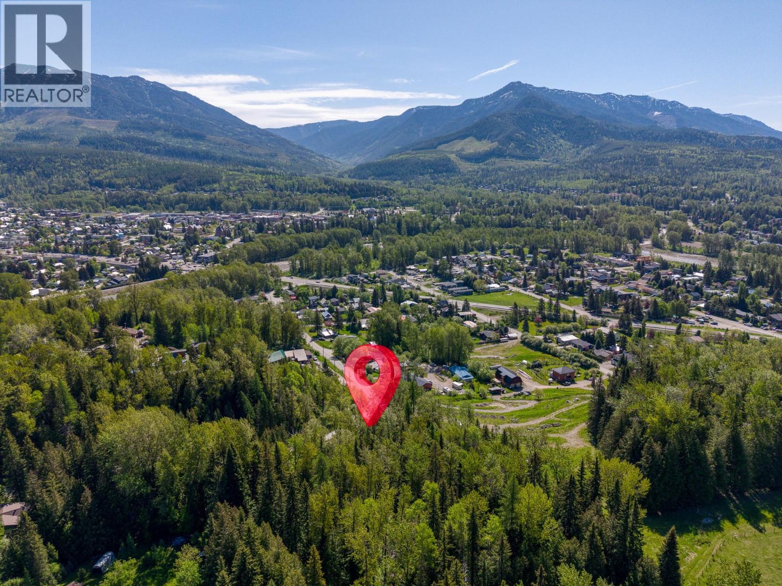 300 Burma Road, Fernie, British Columbia  V0B 1M0 - Photo 5 - 10389085