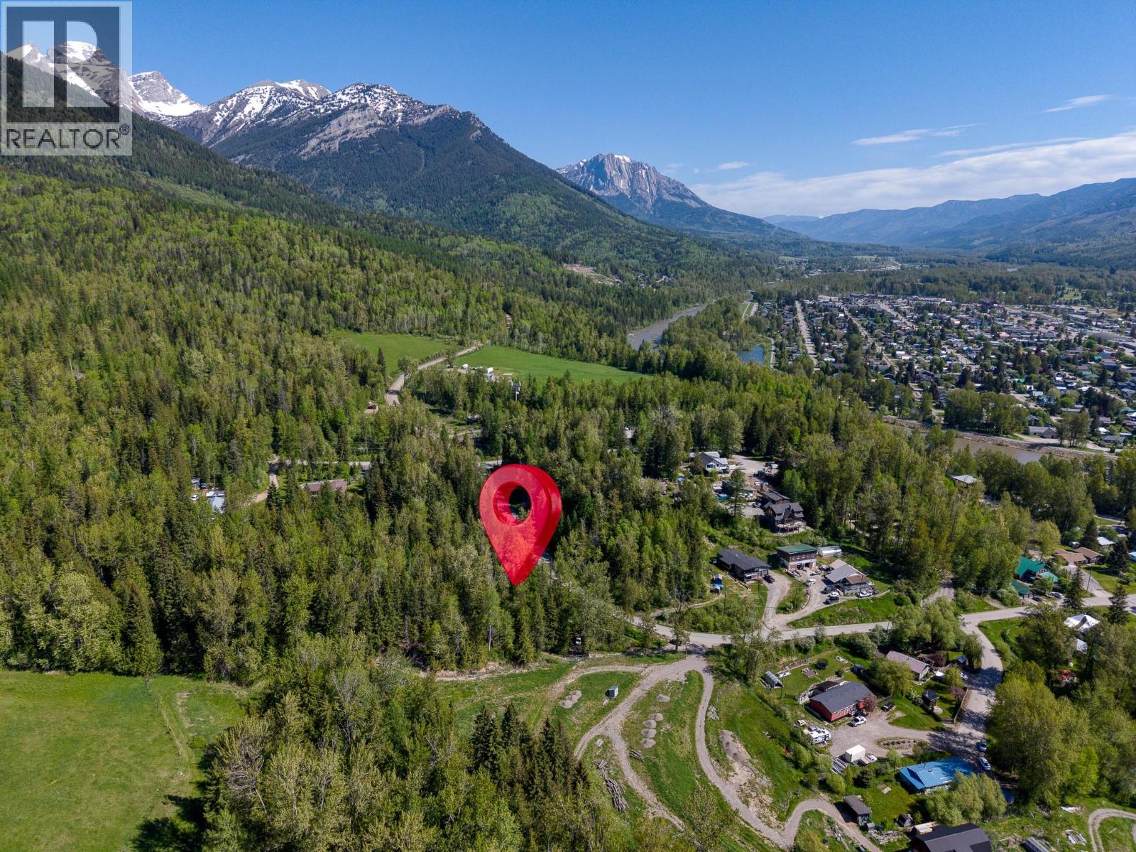 300 Burma Road, Fernie, British Columbia  V0B 1M0 - Photo 7 - 10389085