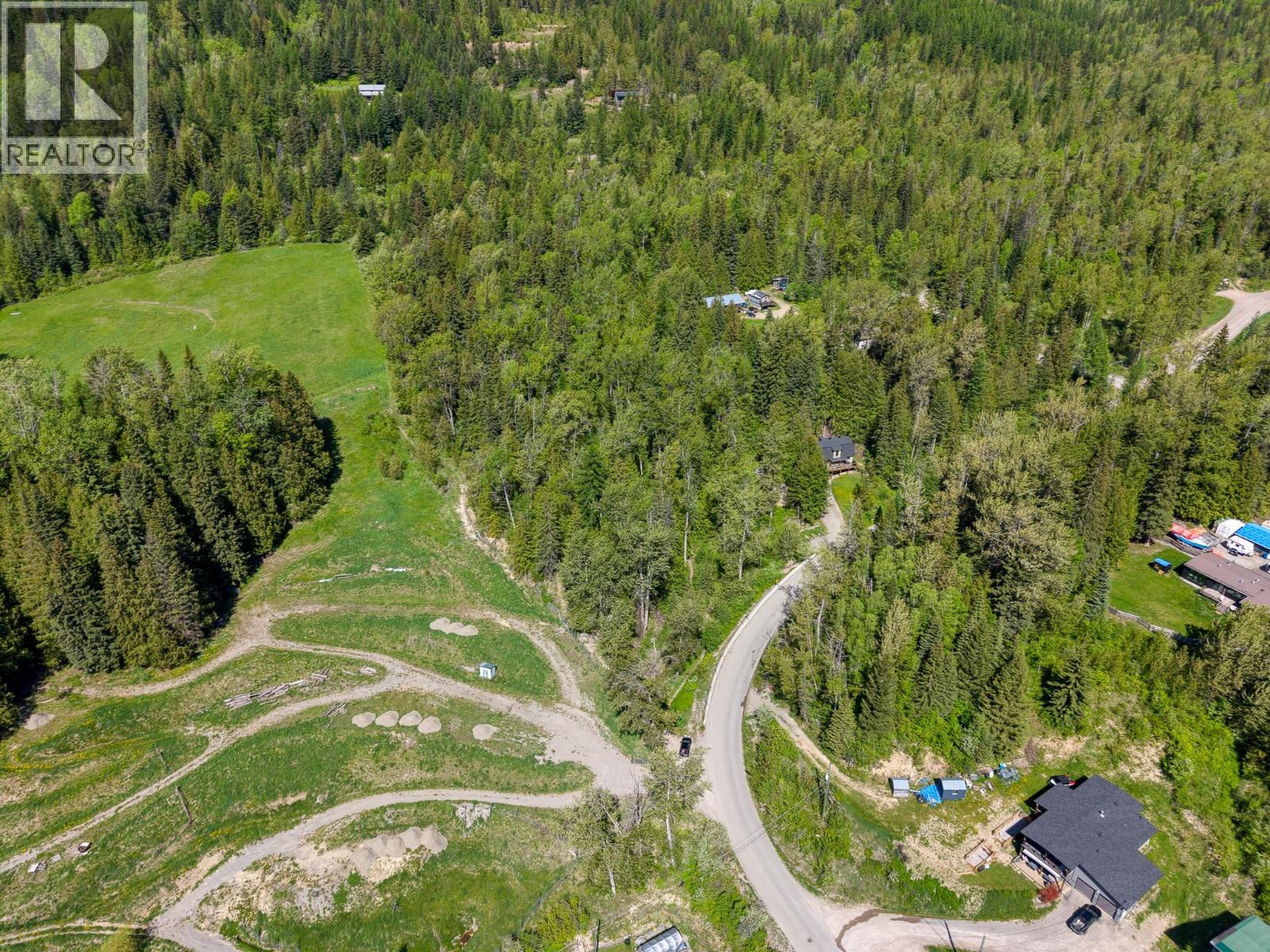 300 Burma Road, Fernie, British Columbia  V0B 1M0 - Photo 10 - 10389085