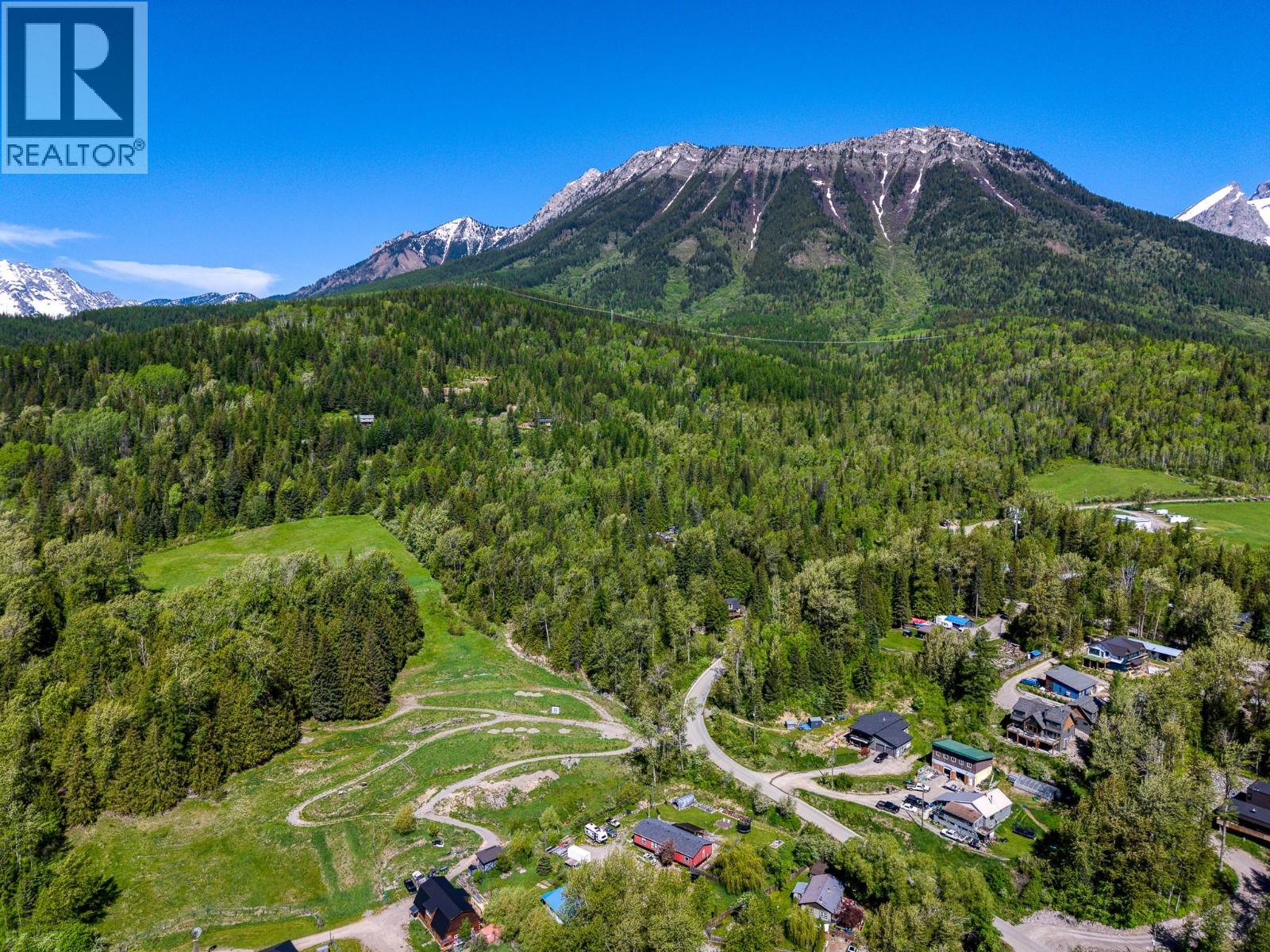 300 Burma Road, Fernie, British Columbia  V0B 1M0 - Photo 12 - 10389085