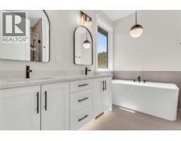 2150 Montenegro Drive, Kelowna, British Columbia  V1P 0B2 - Photo 12 - 10387111