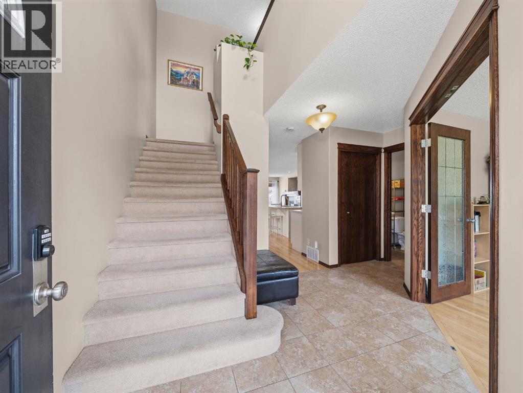 28 Cranberry Lane Se, Calgary, Alberta  T3M 0L5 - Photo 18 - A2313896