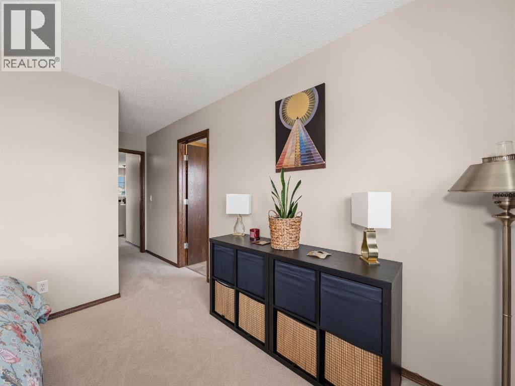 28 Cranberry Lane Se, Calgary, Alberta  T3M 0L5 - Photo 22 - A2313896