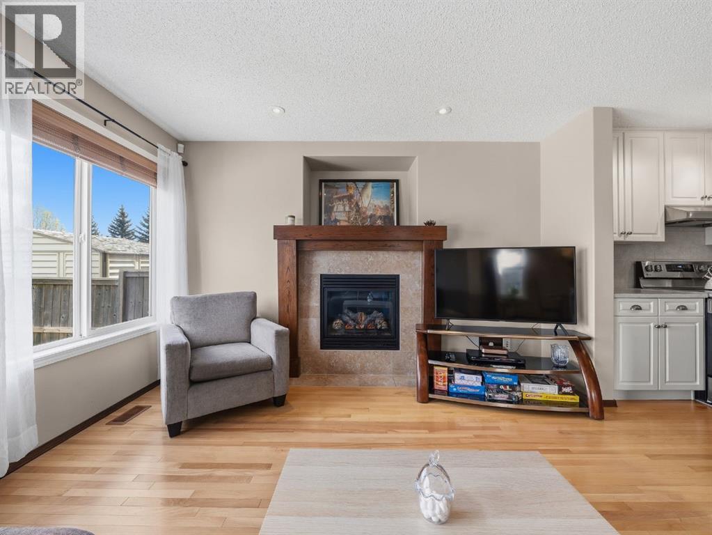 28 Cranberry Lane Se, Calgary, Alberta  T3M 0L5 - Photo 13 - A2313896