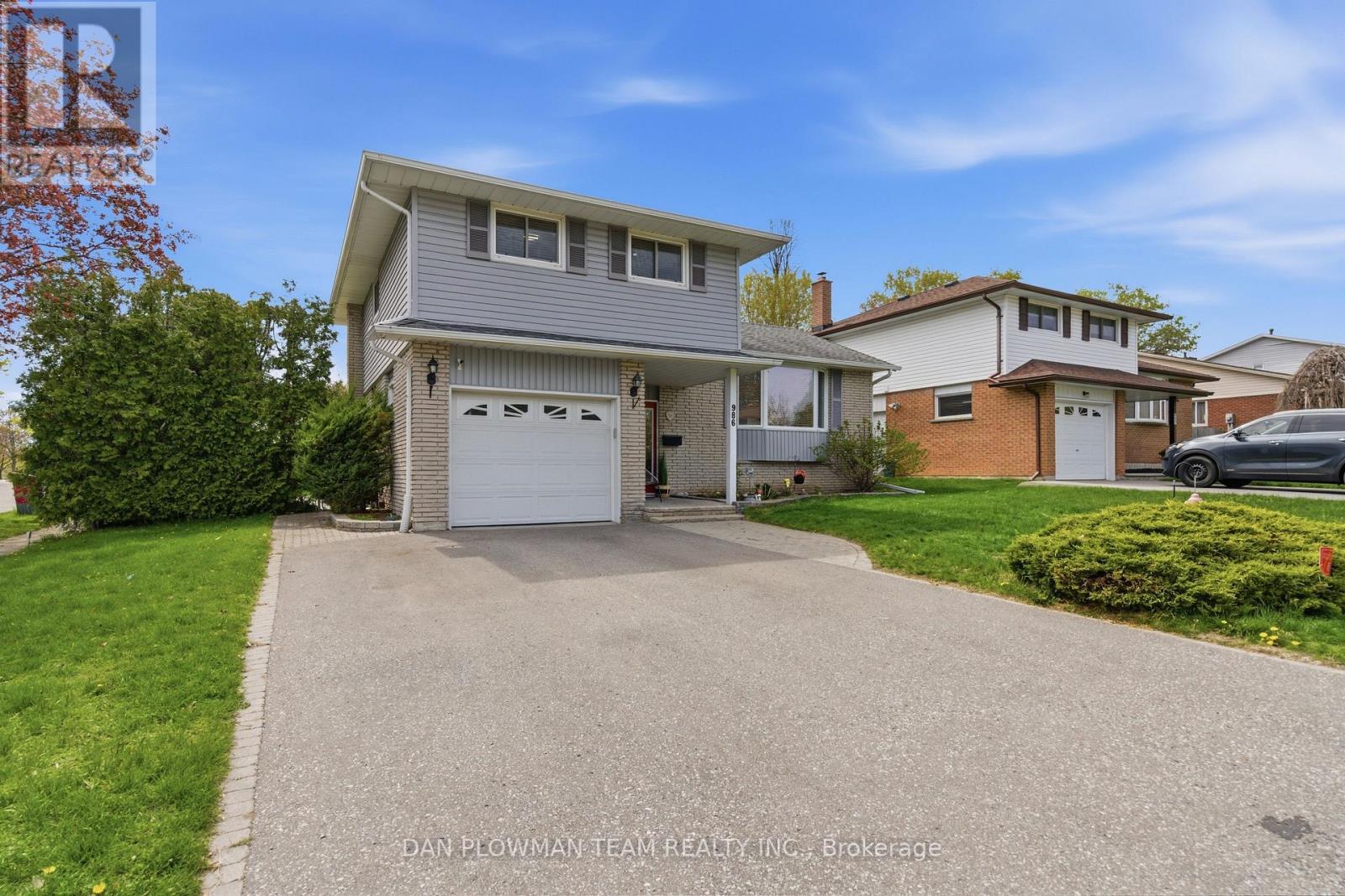 986 Central Park Boulevard N, Oshawa, Ontario  L1G 7A6 - Photo 2 - E13206180
