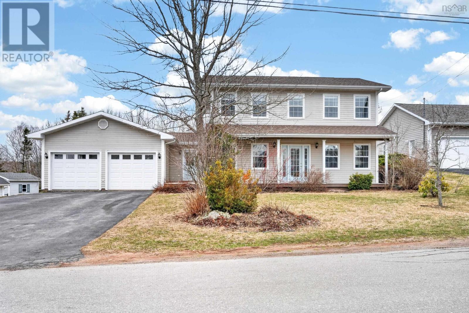 10 Amberwood Crescent Crescent, Westmount, Nova Scotia  B1R 2J8 - Photo 1 - 202608976