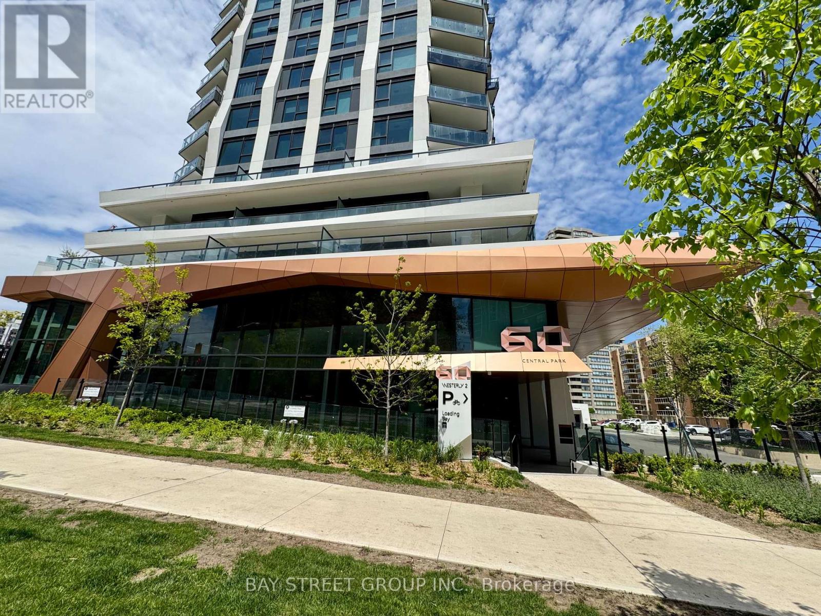 2013 - 60 Central Park Roadway, Toronto, Ontario  M9A 0E6 - Photo 2 - W13206156