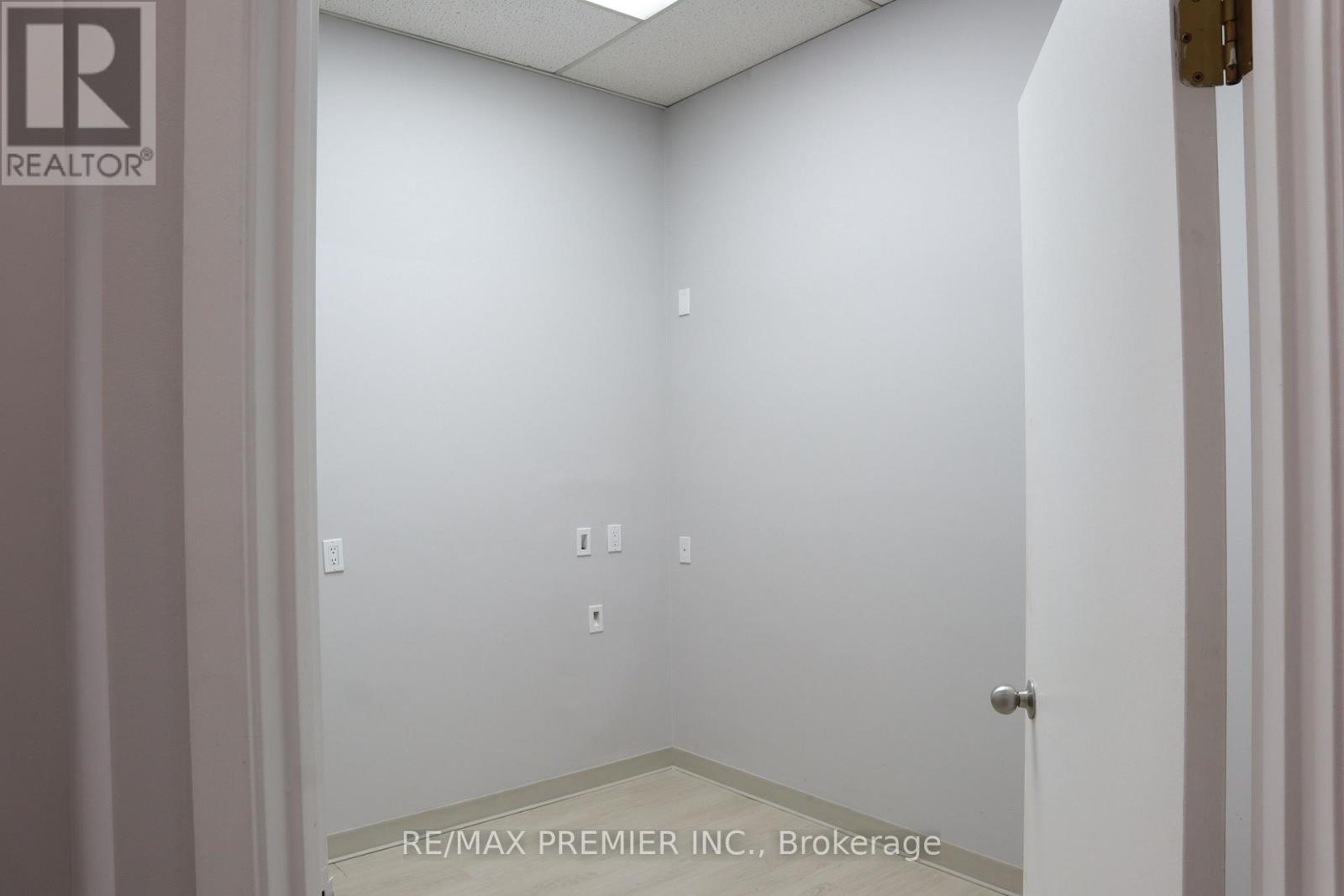 #f - 2120 Eglinton Avenue W, Toronto, Ontario  M6E 2K8 - Photo 27 - W13206166