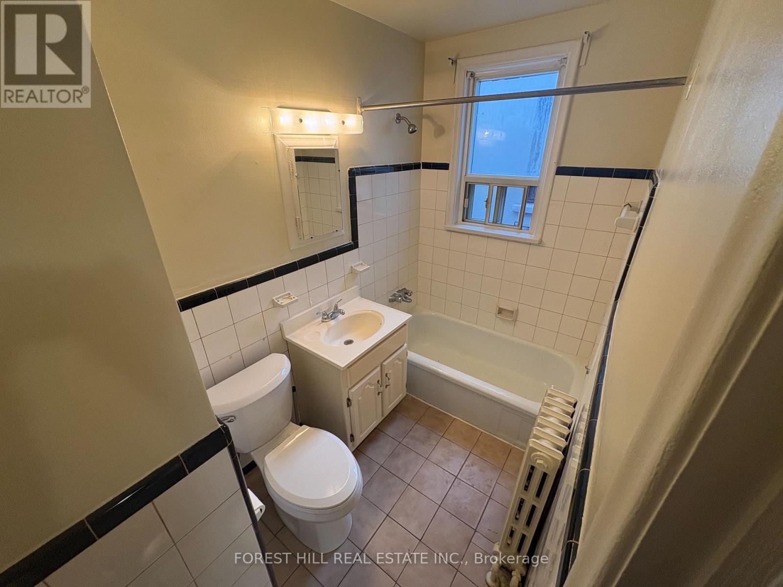 3 - 247 Lakeshore Road E, Mississauga, Ontario  L5G 1G8 - Photo 11 - W13206176