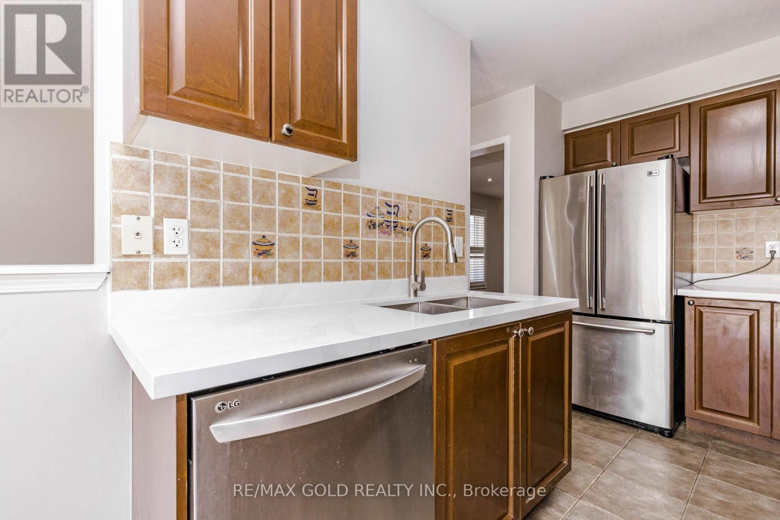 10 Palleschi Drive, Brampton, Ontario  L6P 2S1 - Photo 21 - W13206196