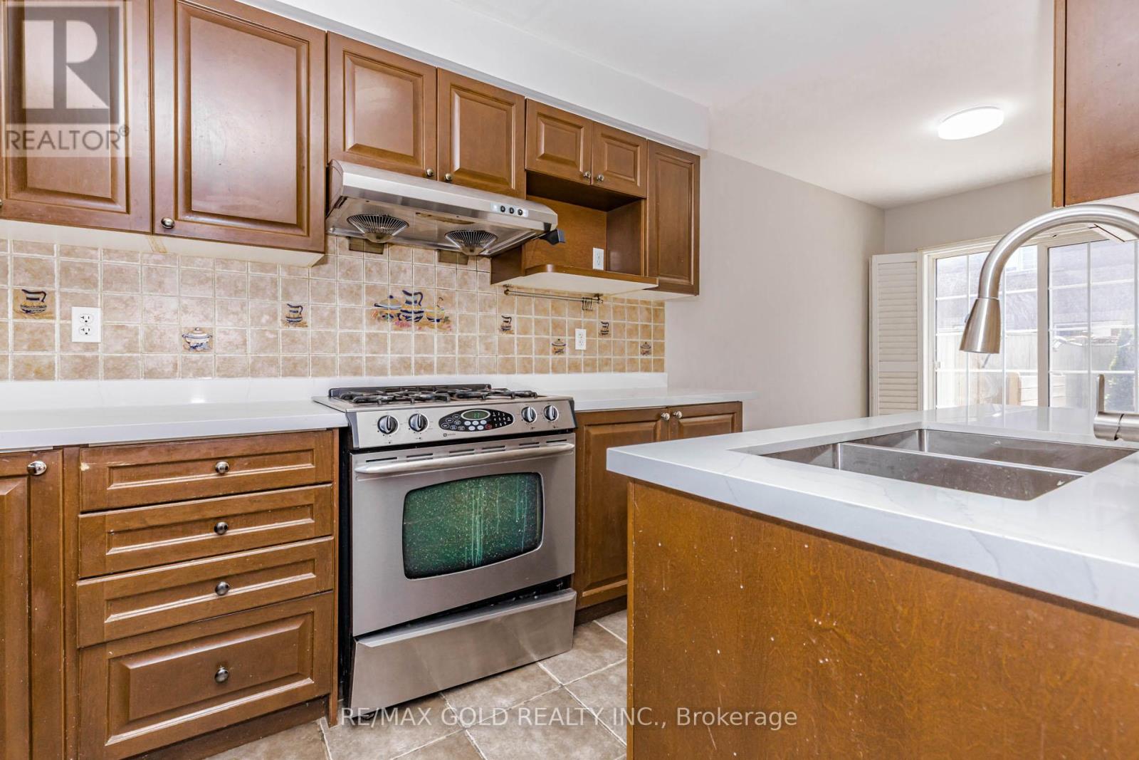 10 Palleschi Drive, Brampton, Ontario  L6P 2S1 - Photo 23 - W13206196